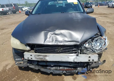 2002 Lexus Is 300 из США, поврежденный, VIN JTHBD192X20059971